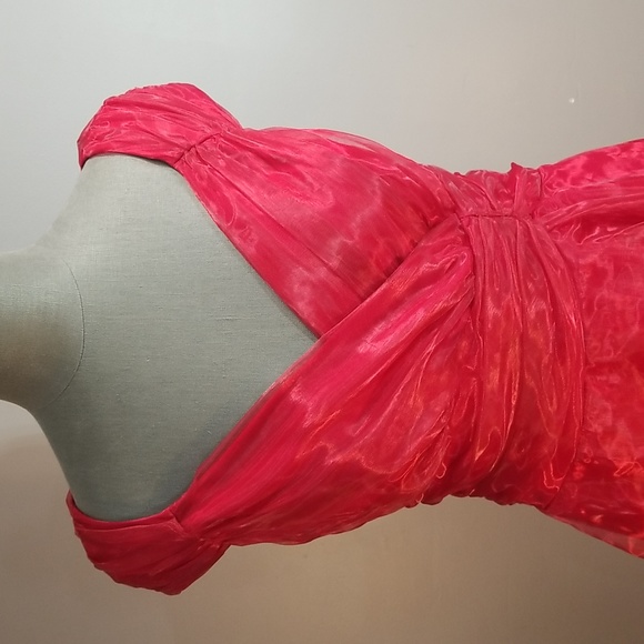 Organza Shimmering red dress approximate size 6 - Picture 3 of 17